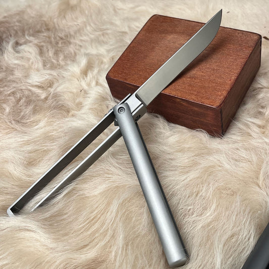 AeroBlade Titan – Minimalist Powder Steel Butterfly Knife
