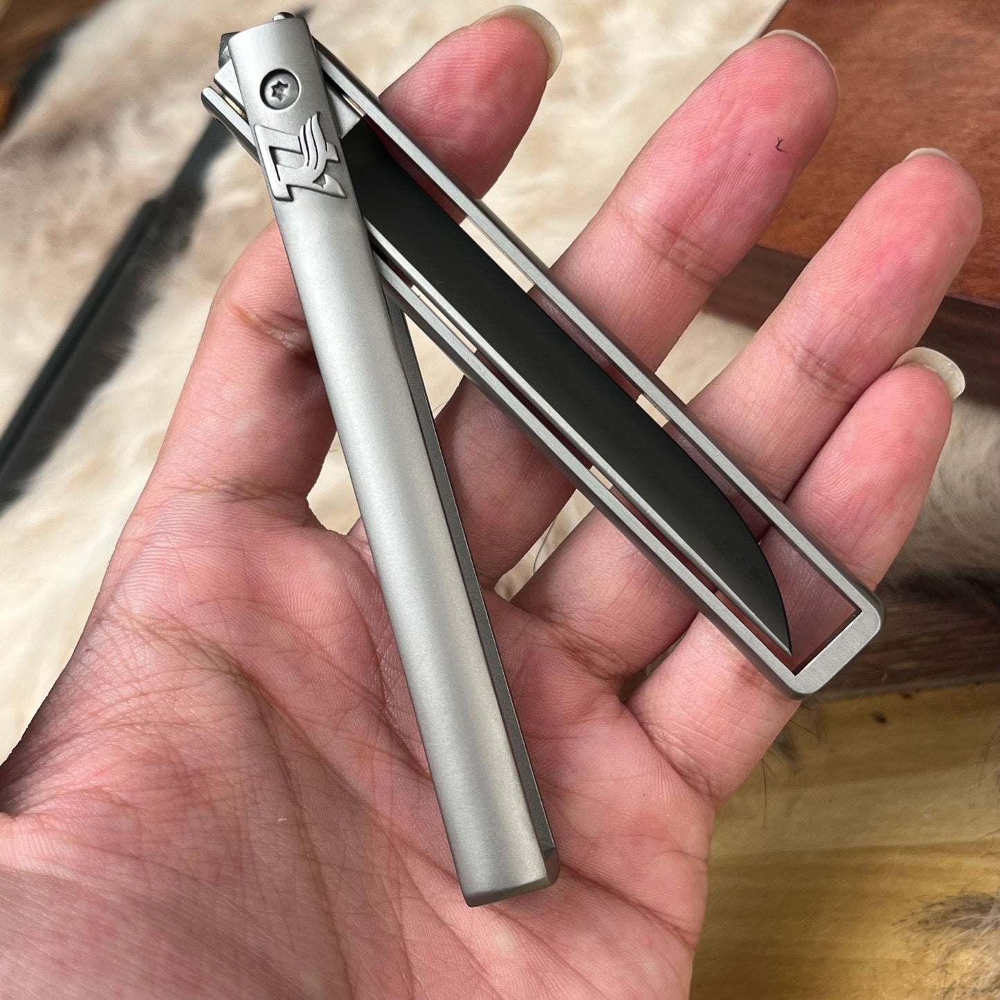 AeroBlade Titan – Minimalist Powder Steel Butterfly Knife