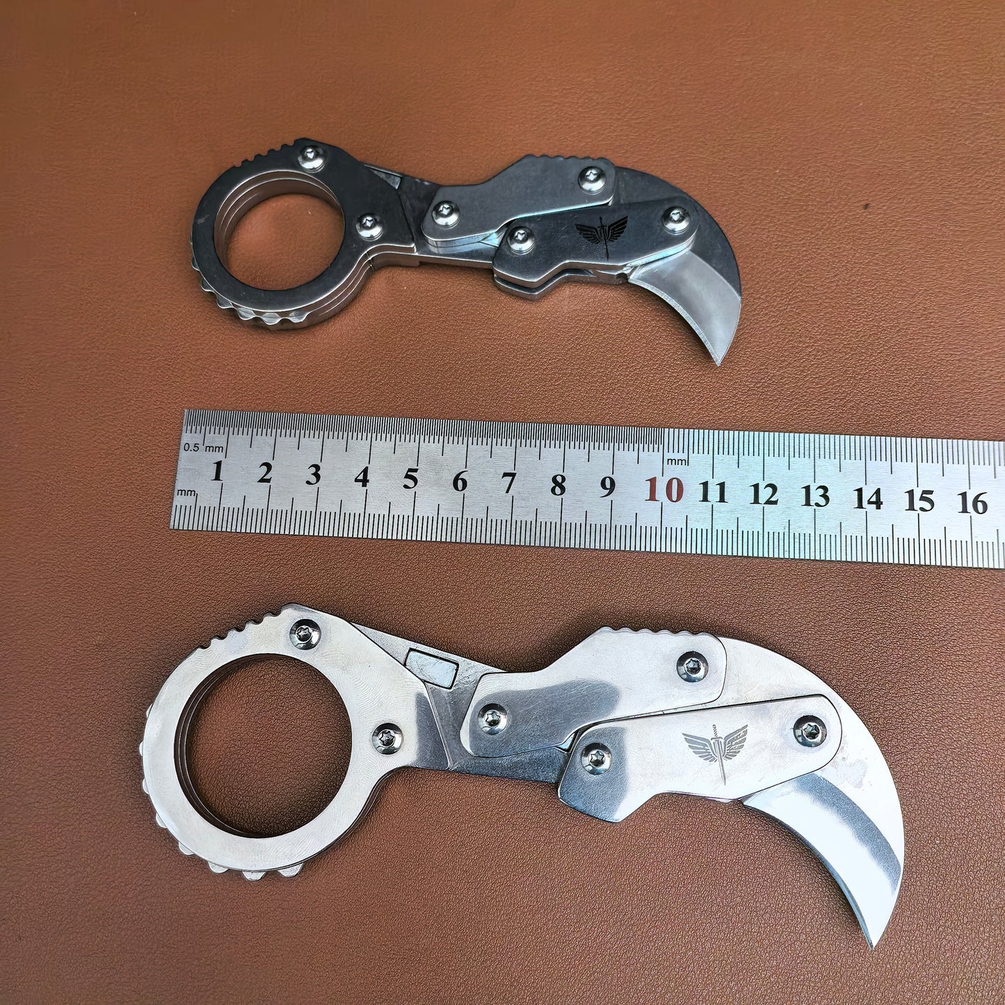 AUS-10 Compact Hook Knife – Precision EDC with Ergonomic Grip